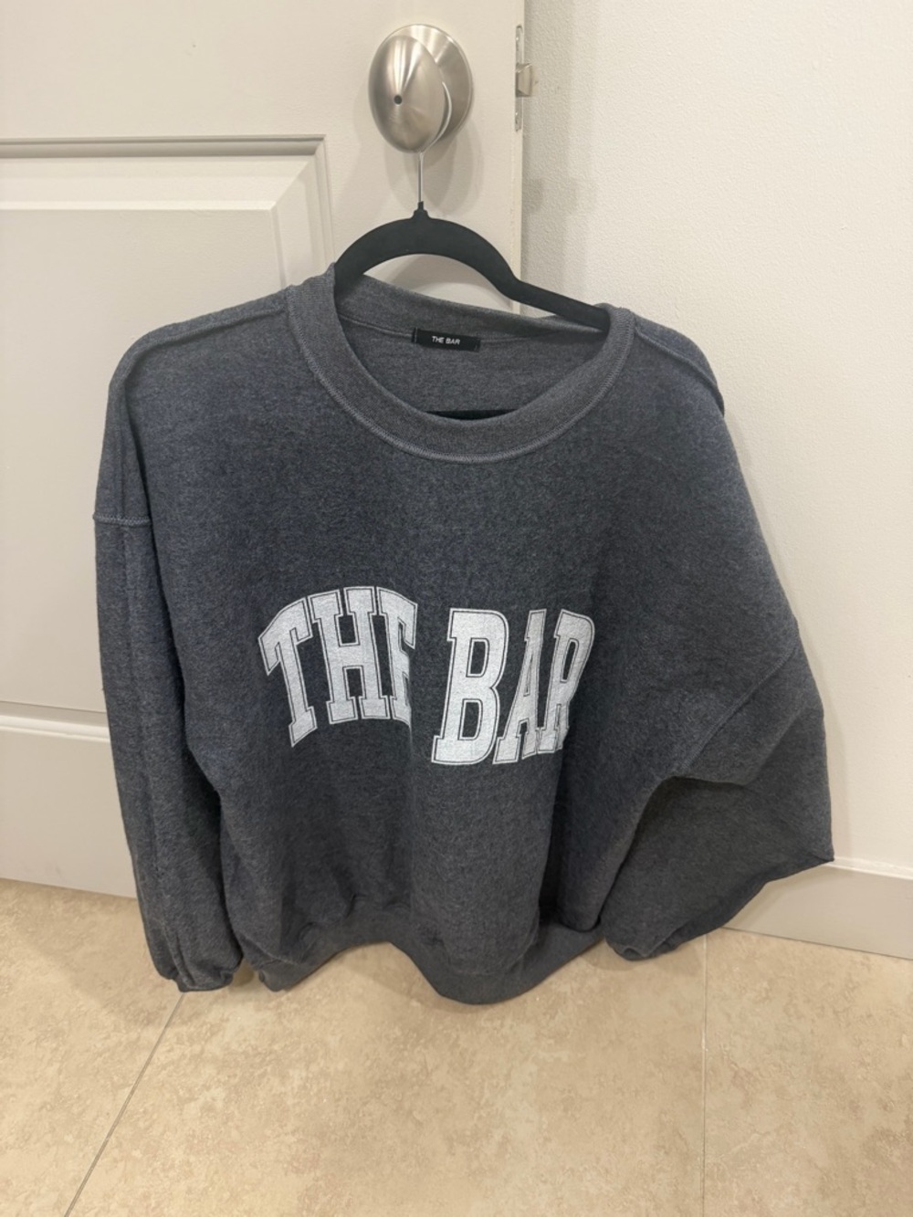 The Bar Large Black Reversible Sweatshirt. 🖤⚡️